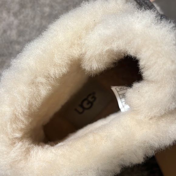 UGG JEOVANA MYSTERIOUS BOOTS WOMEN'S SIZE-5 - Picture 7 of 9